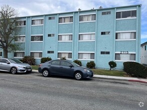 Building Photo - 2115 Mathews Ave