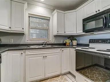 Building Photo - 3131 Mockingbird Ln