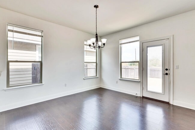 Building Photo - 11325 Kirkland Hill Path