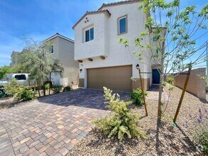 Building Photo - 4724 Cactus Sun Ln