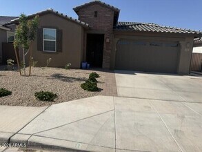 Building Photo - 3180 E Ranchhand Dr