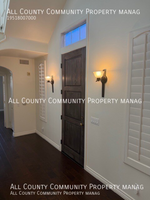 Foto del edificio - 70 Loganberry-