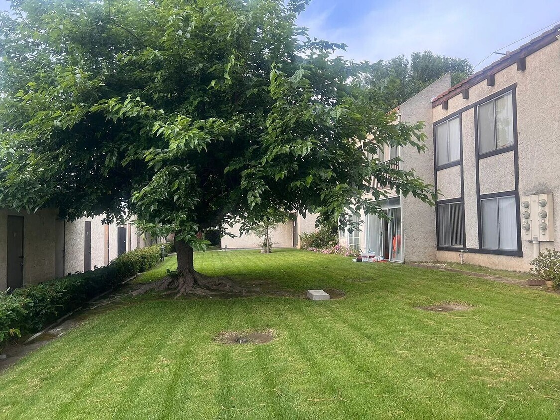 Foto principal - 4501 Peck Rd