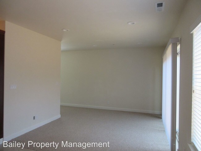 Building Photo - 108 Santa Maria Pl