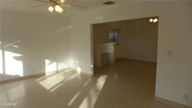 Building Photo - 3 br, 2 bath House - 440 NE 17th Way