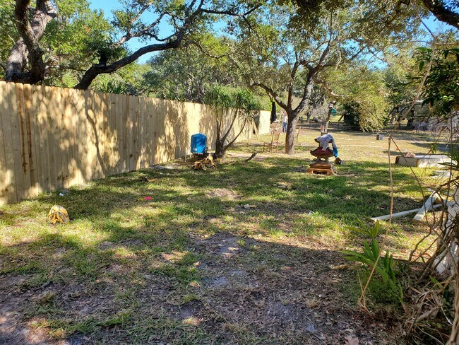 Foto del edificio - 2401 Mesquite St