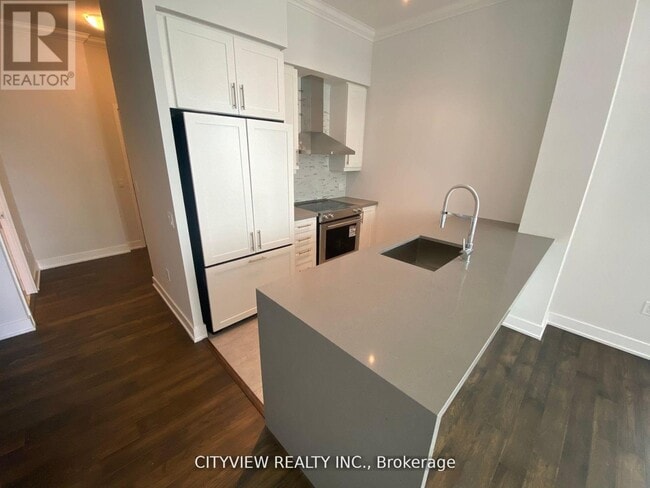 Photo du bâtiment - 4085 Parkside Village Dr