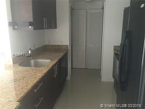 Foto del edificio - 2701 SW 3rd Ave