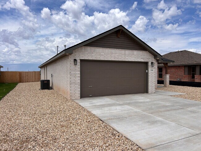 Foto del edificio - "Charming 3-Bed, 2-Bath Lubbock Home: Spac...