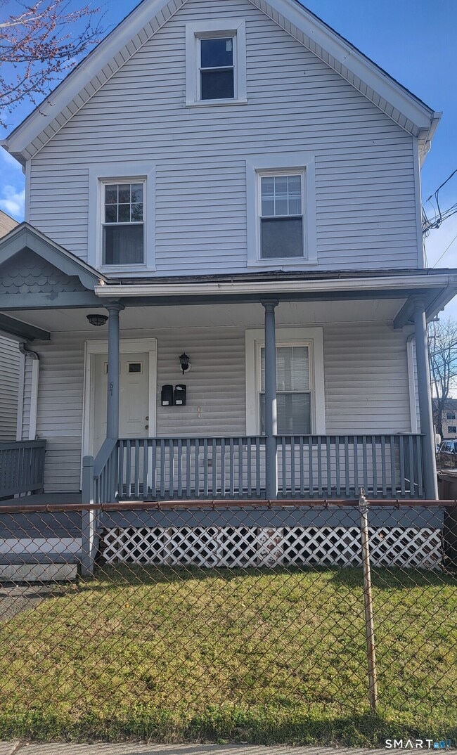 Building Photo - 67 Woodside St
