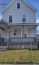 Building Photo - 67 Woodside St