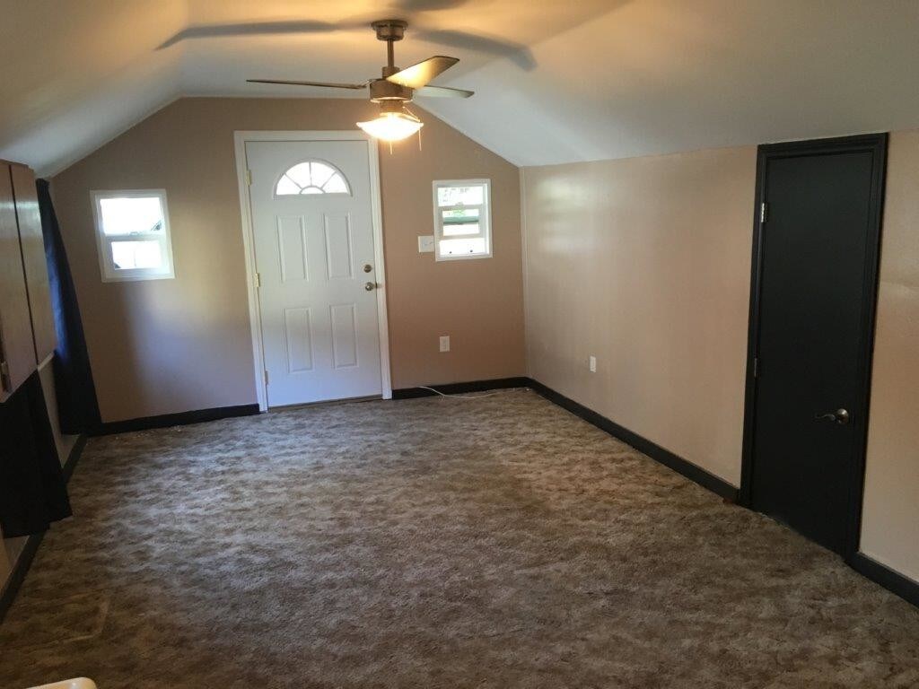 Building Photo - 52791 Pine Cove Rd