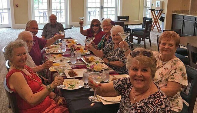 Tostadas y cenas - Sandalwood Village 55+ Active Adult Homes
