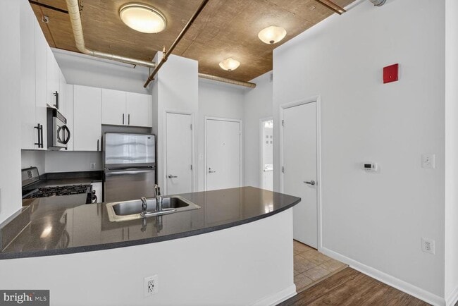 Foto del edificio - 1300 N St NW