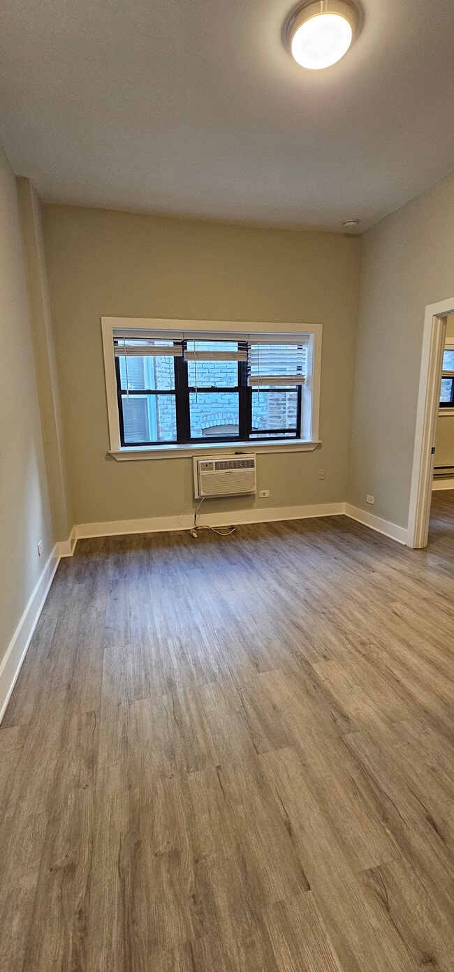 Building Photo - 1437 N Dearborn St