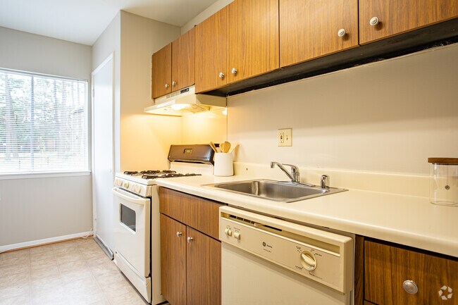 2HAB, 1BA - Acclaim