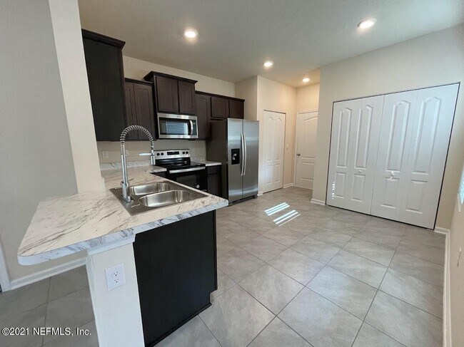 Building Photo - 7664 LEGACY Trl