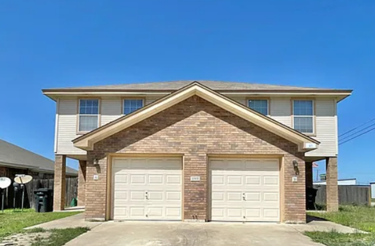 Primary Photo - 1301 Chips Dr