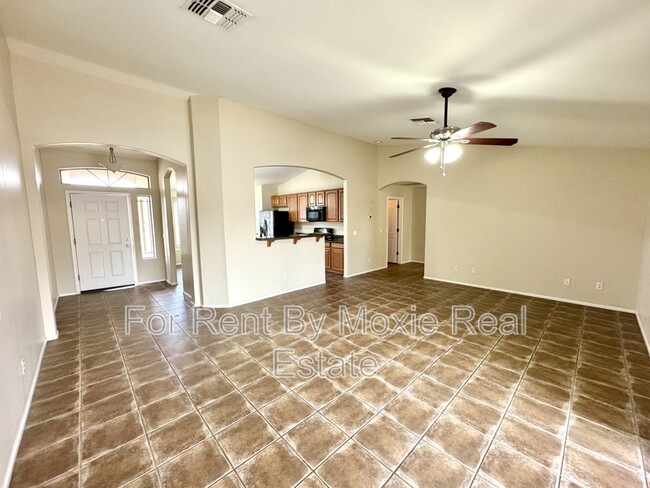 Building Photo - 43385 W Chisholm Dr
