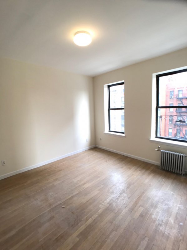 Foto del edificio - 341 Saint Nicholas Ave