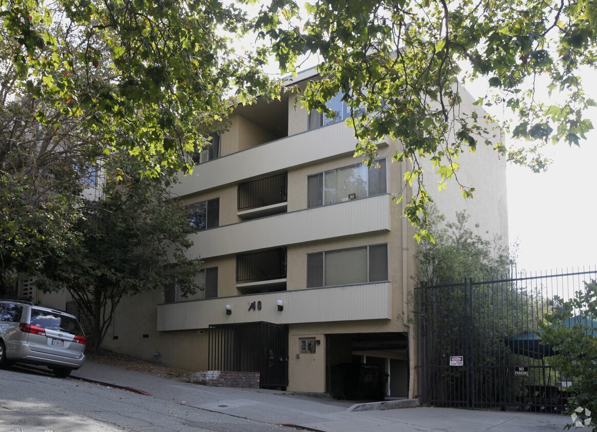 Primary Photo - 140 Montecito Ave