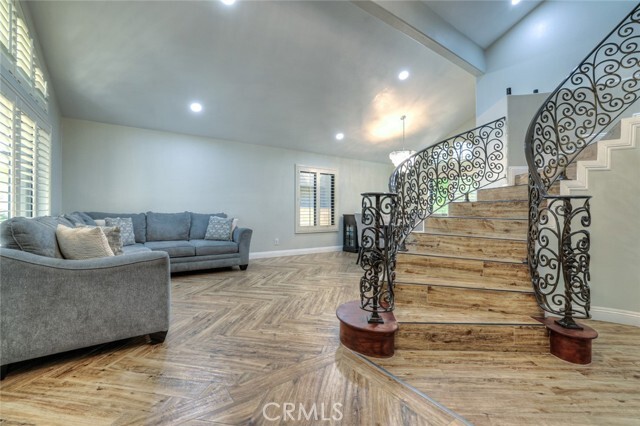 Building Photo - 13840 Olivewood Ave