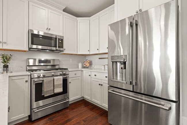 Foto del edificio - 87 Medford St