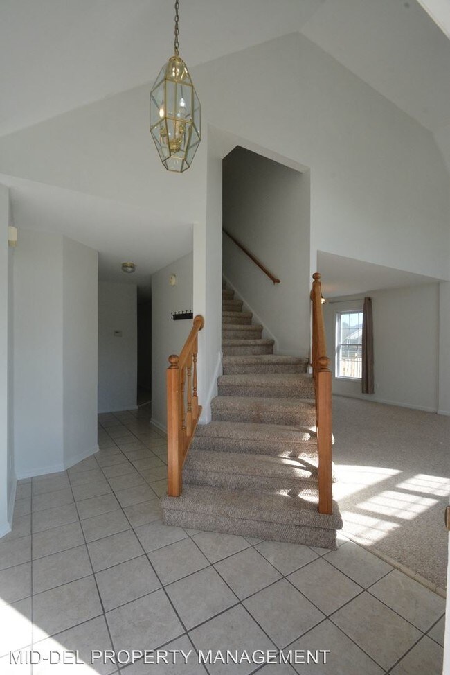 Building Photo - 48 Gardenside Dr