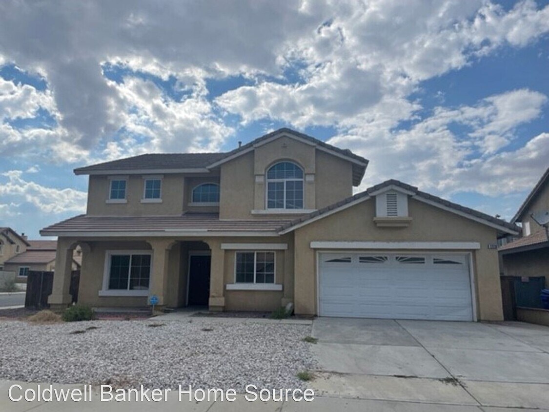 5 br, 3 bath House 12636 Sunglow Ln House Rental in Victorville, CA