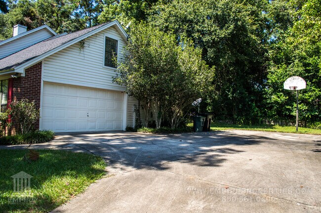Foto del edificio - Beautiful Large home off of Mahan