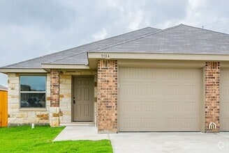 Building Photo - 713 A Eastland Dr