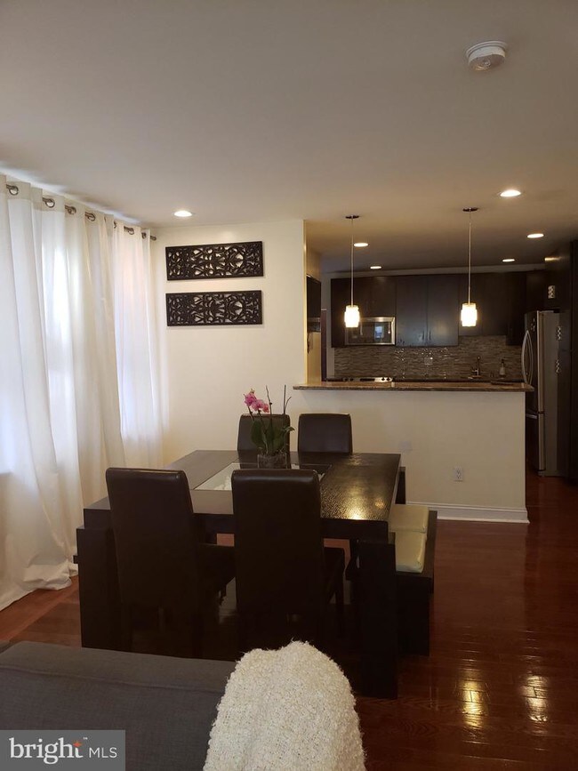 Foto del edificio - 7024 Torresdale Ave