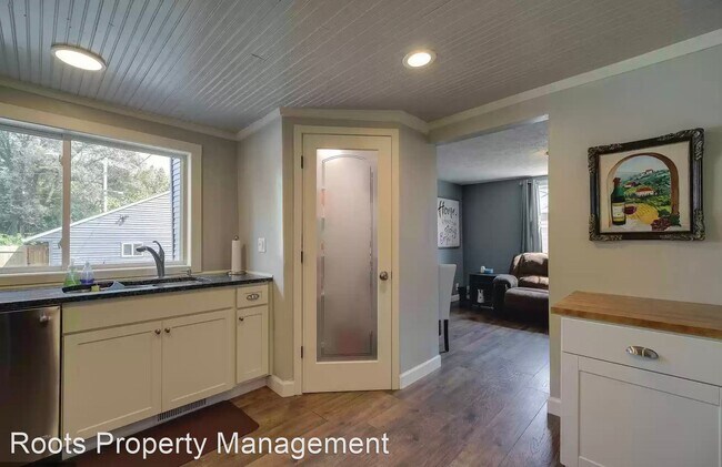 Building Photo - 3 br, 2 bath House - 715 4th Ave NW