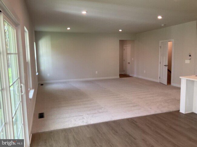 Foto del edificio - 117 Mountain Path Ln