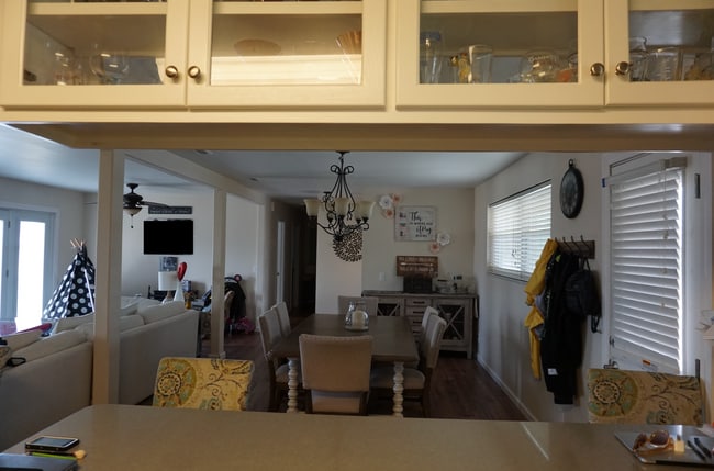 Building Photo - 1011 Cornell Dr