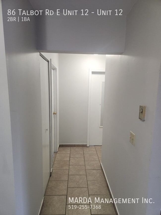 Photo du bâtiment - CHARMING 2 BED/ 1 BATH APT IN WHEATLEY + HYDRO & WATER