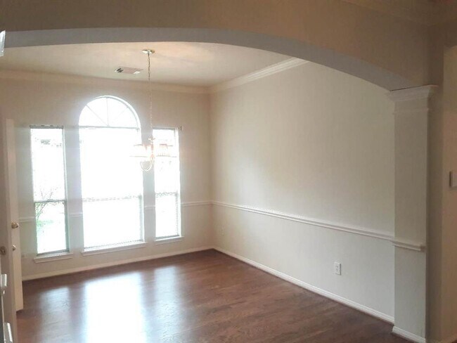 Foto del edificio - 4939 Linden Pl