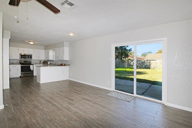 Foto del edificio - 8311 Wilmerdean St