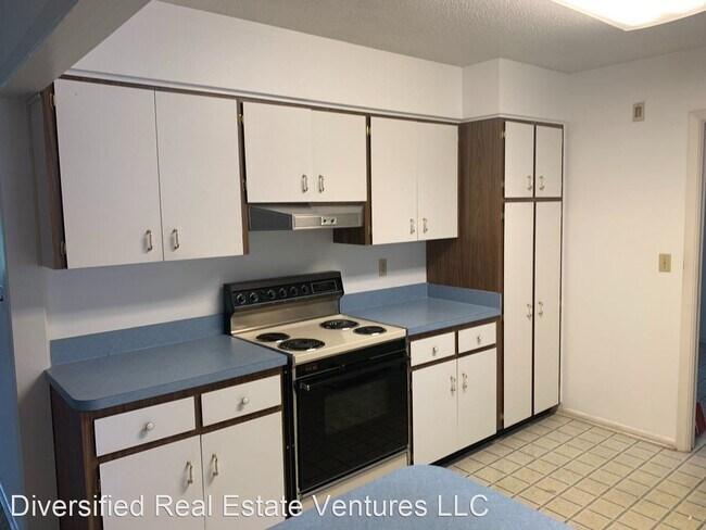 Building Photo - 3 br, 2 bath House - 2302 S. Lincoln Avenue