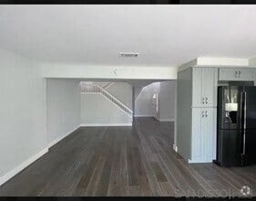 Building Photo - 2096 Northshore Dr
