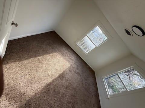 Foto del edificio - 813 E Oak St