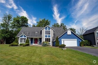 Building Photo - 31 Country Wood Landing