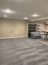 Building Photo - 962 N 400 W