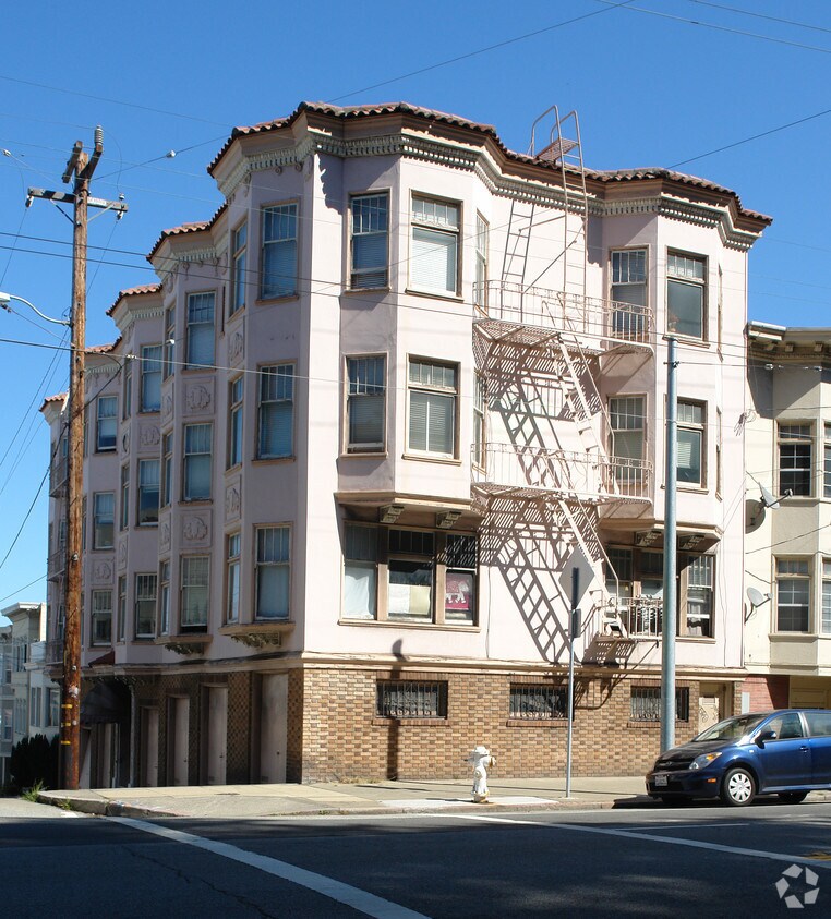Building Photo - 790 20th Ave