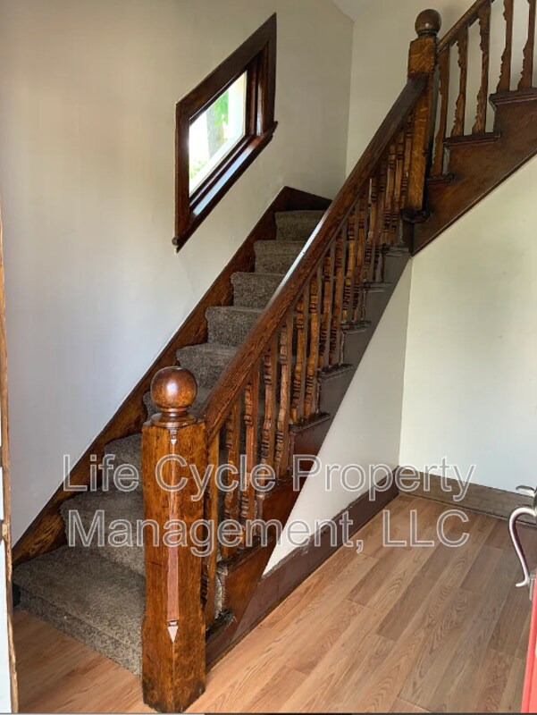 Foto del edificio - 108 Carrier St NE