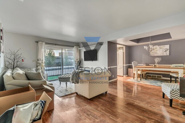 Foto del edificio - 5761 S Waterbury Cir