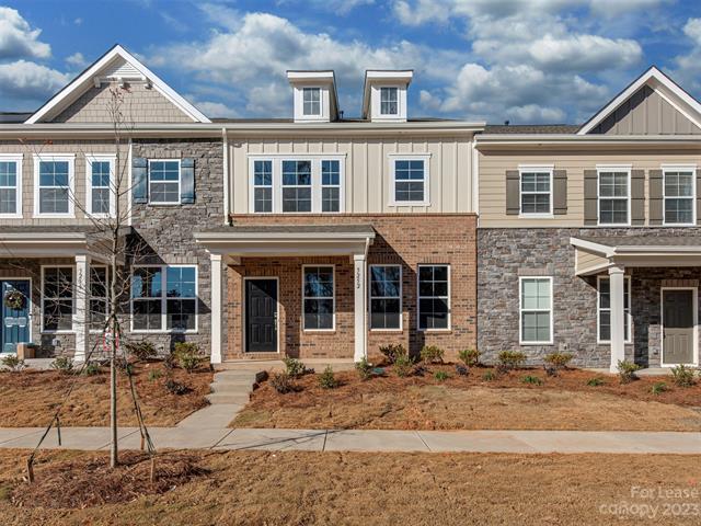 Primary Photo - 5252 Kinsbridge Dr