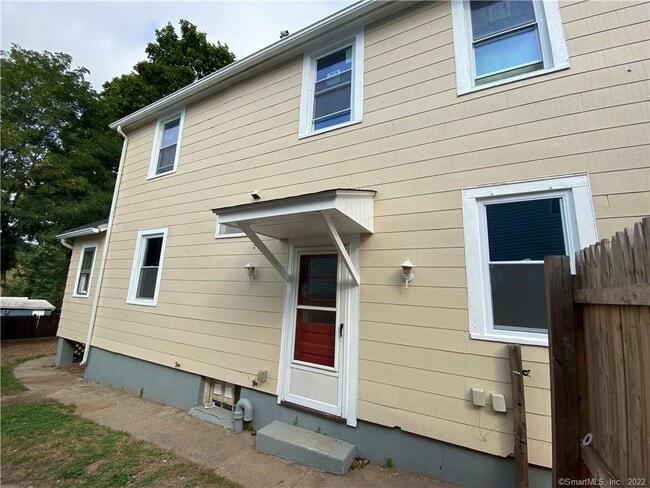 Building Photo - 79 N Pond St