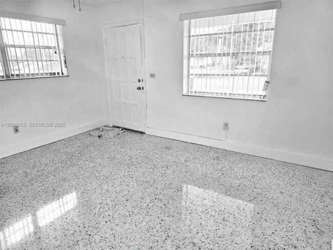 Foto del edificio - 11040 SW 4th St
