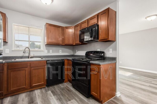 Foto del edificio - 1379 Cascara Dr